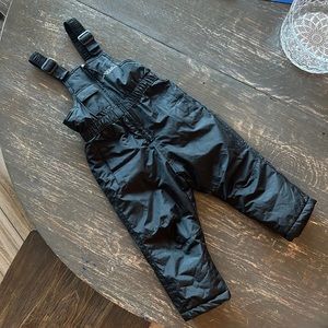 Black toddler ski bibs